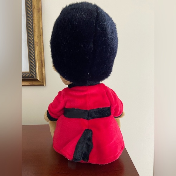 Harrods Teddy Bear London Palace Royal Guard Plush 15" Knightsbridge Plush Toy - Picture 4 of 7